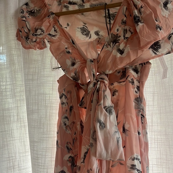 Flynn Skye Wrap Crop Blouse & Skirt Set - Size Small - Picture 4 of 4